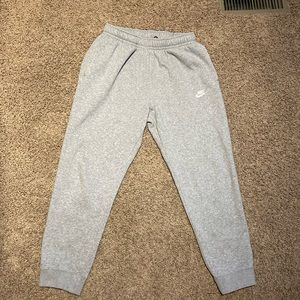 Like New Men’s Nike Grey Sweatpants Size L